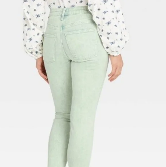 Women's High-Rise Skinny Jeans - Universal Thread™ - Picture 4 of 7